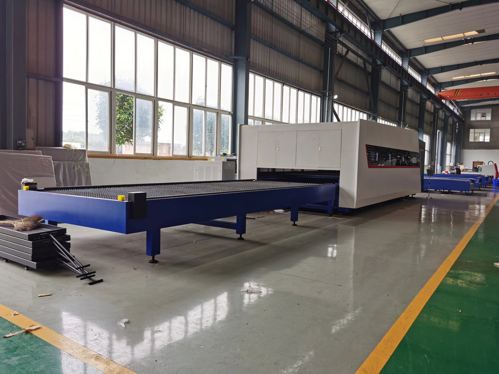 W pełni zamknięta maszyna do c – Industrial Laser Cutting Machines recenzja i cena